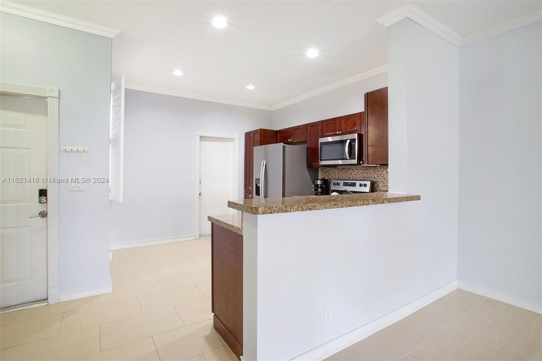 Active With Contract: $490,000 (2 beds, 2 baths, 1131 Square Feet)