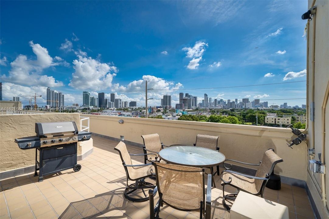 Roof-top Patio