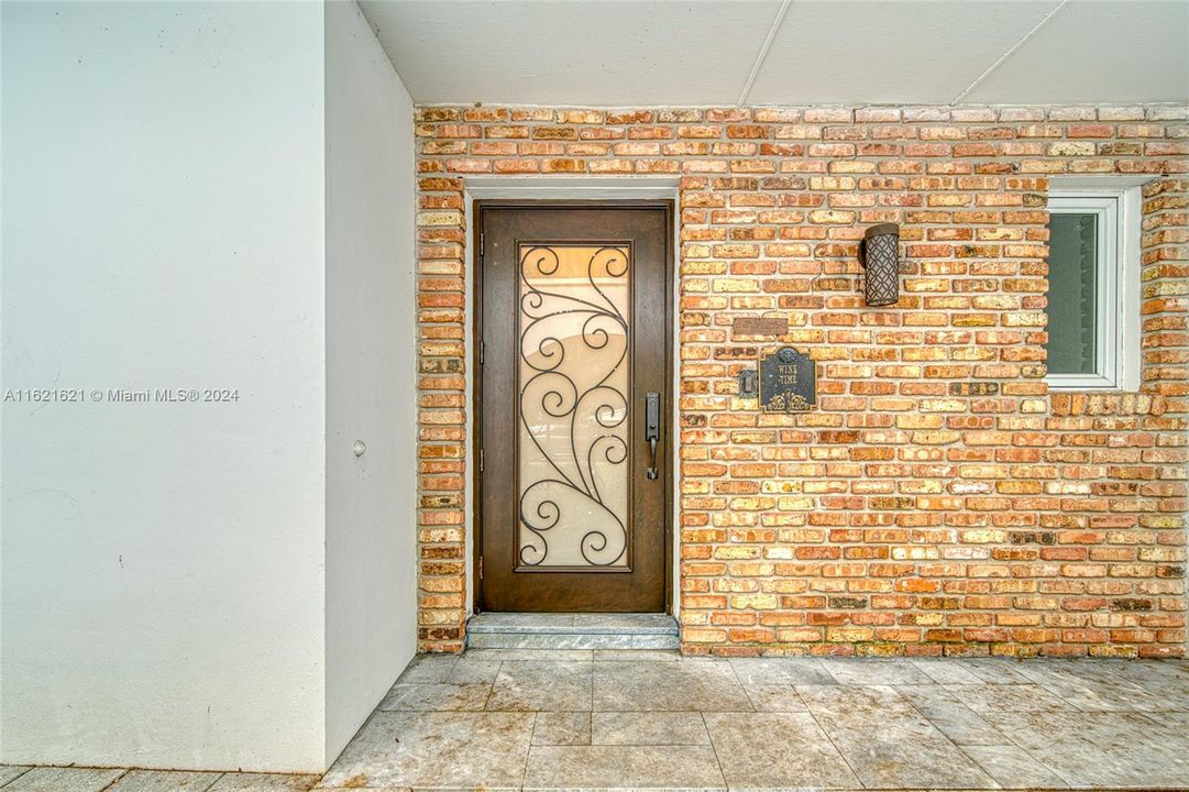 Active With Contract: $7,450 (3 beds, 2 baths, 2615 Square Feet)