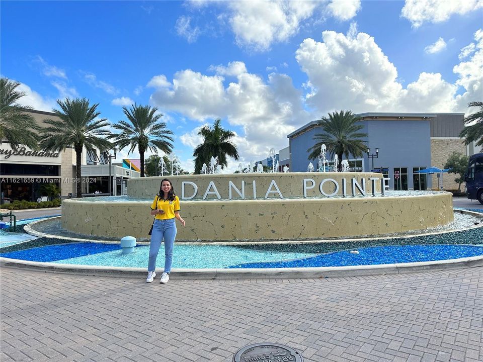 Dania Pointe