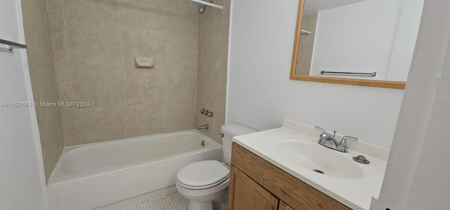 Recently Rented: $1,775 (1 beds, 1 baths, 673 Square Feet)