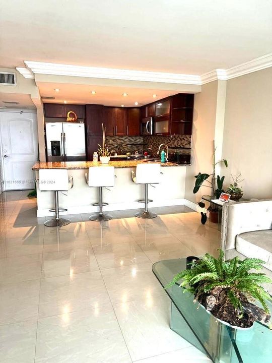 En Venta: $399,000 (1 camas, 1 baños, 991 Pies cuadrados)