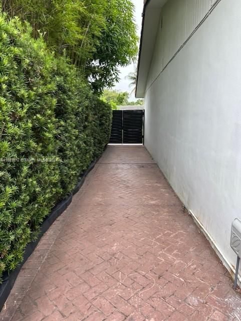 Recently Rented: $1,300 (1 beds, 1 baths, 450 Square Feet)