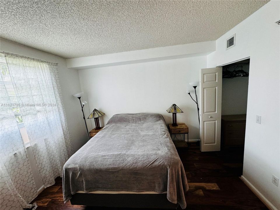 For Rent: $3,100 (2 beds, 2 baths, 1116 Square Feet)