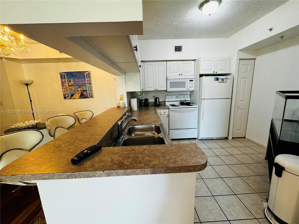 For Rent: $3,100 (2 beds, 2 baths, 1116 Square Feet)
