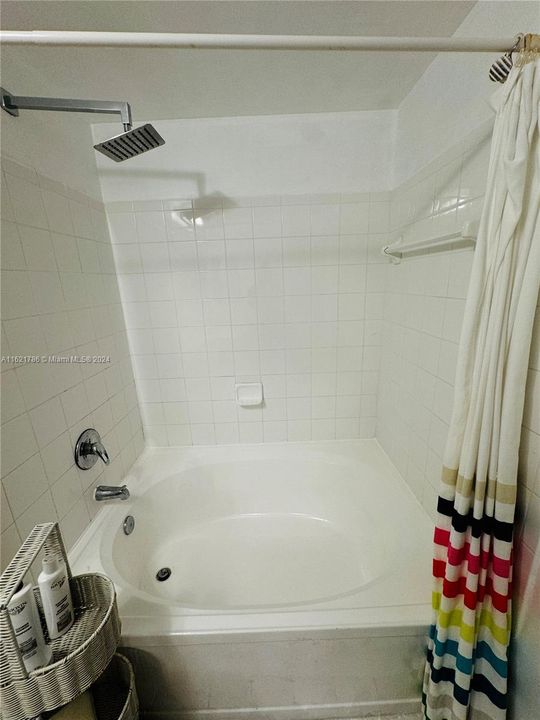 For Rent: $3,100 (2 beds, 2 baths, 1116 Square Feet)