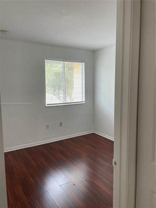 Recently Rented: $2,050 (3 beds, 2 baths, 1302 Square Feet)