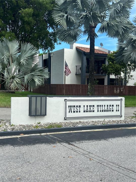 Недавно продано: $260,000 (2 спален, 1 ванн, 981 Квадратных фут)