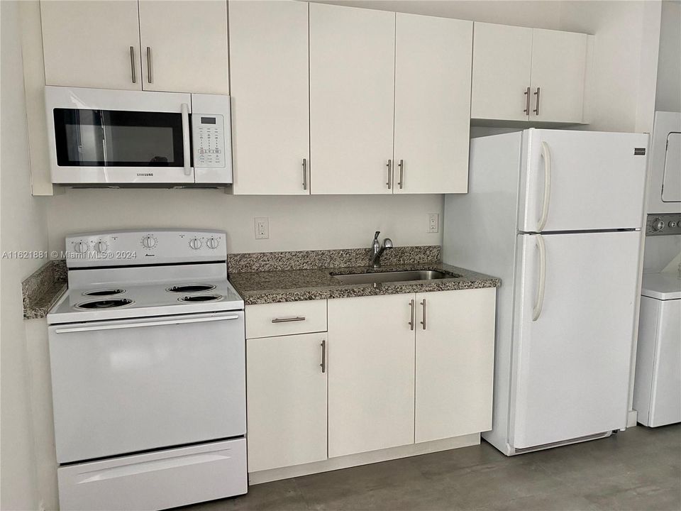 Recently Rented: $1,800 (1 beds, 1 baths, 500 Square Feet)