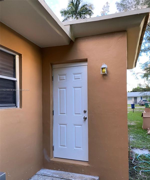 For Rent: $2,500 (2 beds, 2 baths, 1820 Square Feet)