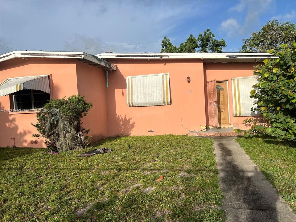 For Sale: $460,000 (3 beds, 2 baths, 1705 Square Feet)