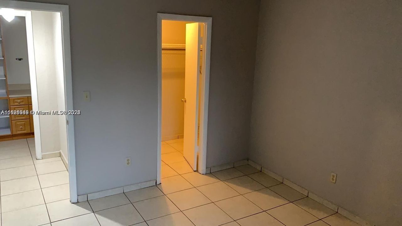 For Rent: $1,825 (1 beds, 1 baths, 662 Square Feet)