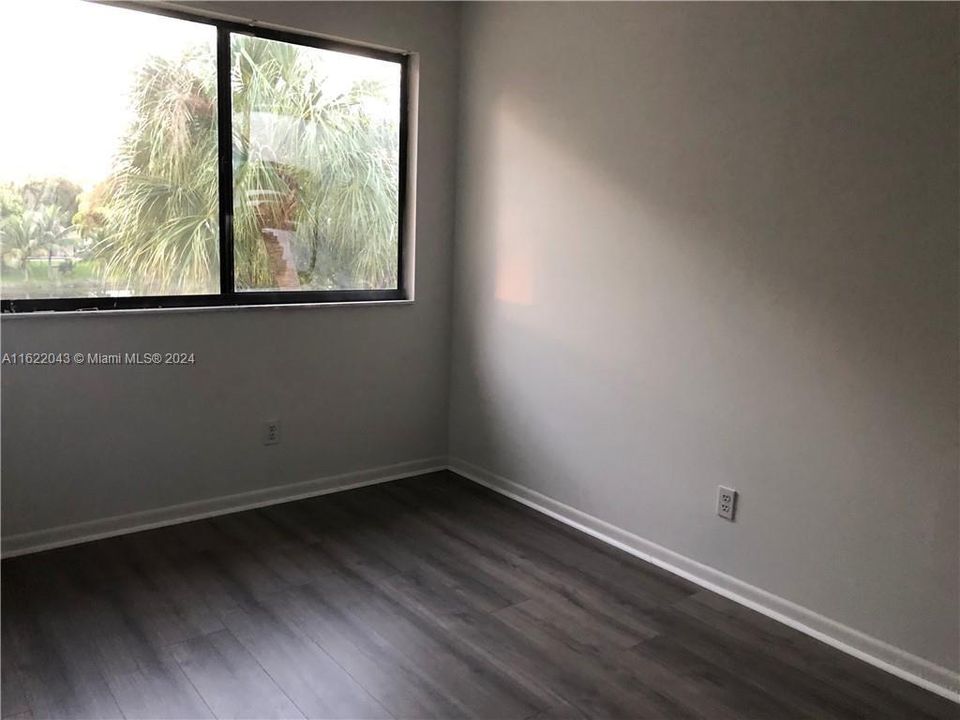 For Rent: $2,500 (3 beds, 2 baths, 1273 Square Feet)