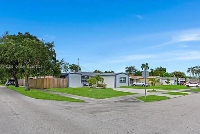 Active With Contract: $550,000 (3 beds, 2 baths, 1339 Square Feet)