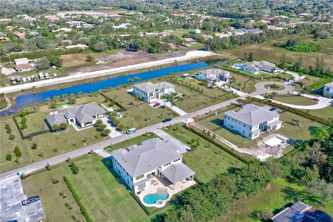 Недавно арендовано: $27,500 (7 спален, 8 ванн, 7895 Квадратных фут)