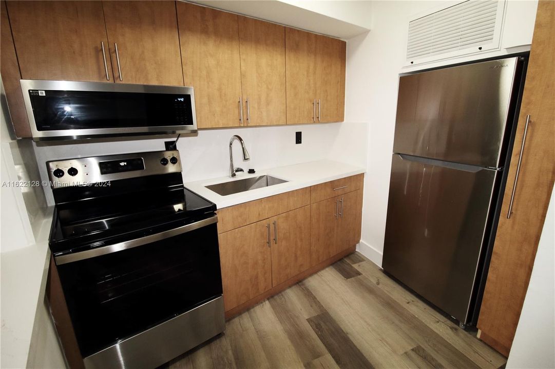 Recently Rented: $1,750 (1 beds, 1 baths, 531 Square Feet)