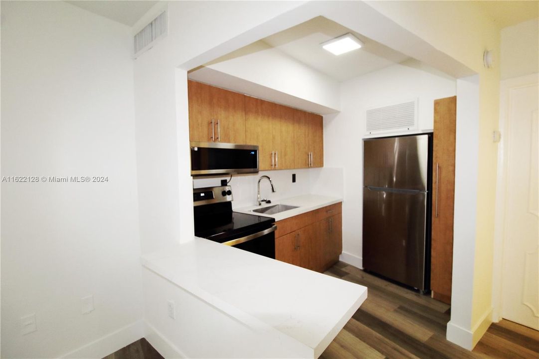 Recently Rented: $1,750 (1 beds, 1 baths, 531 Square Feet)