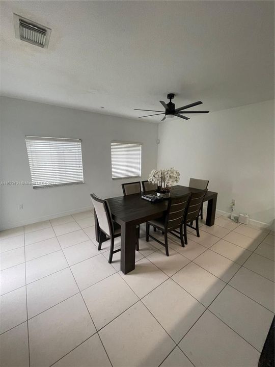 Active With Contract: $3,400 (3 beds, 3 baths, 2727 Square Feet)