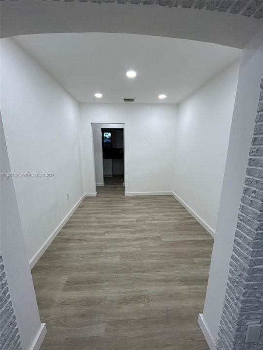 Activo con contrato: $470,000 (3 camas, 1 baños, 1163 Pies cuadrados)