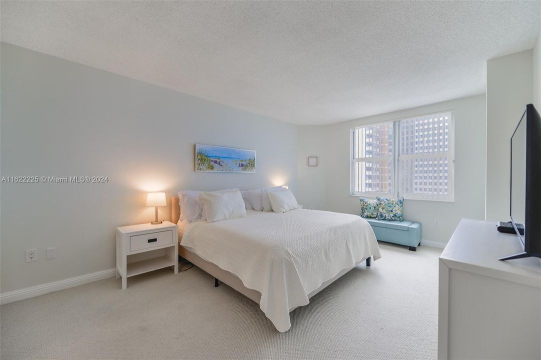 Active With Contract: $5,500 (3 beds, 2 baths, 1740 Square Feet)