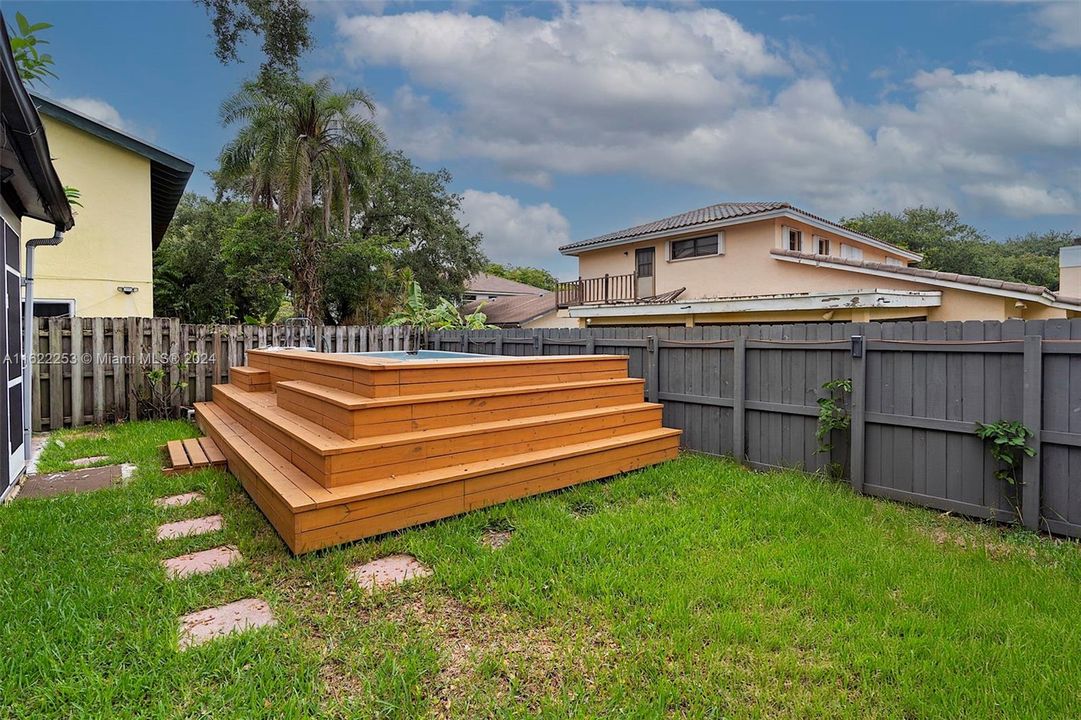 For Sale: $599,999 (3 beds, 2 baths, 1854 Square Feet)