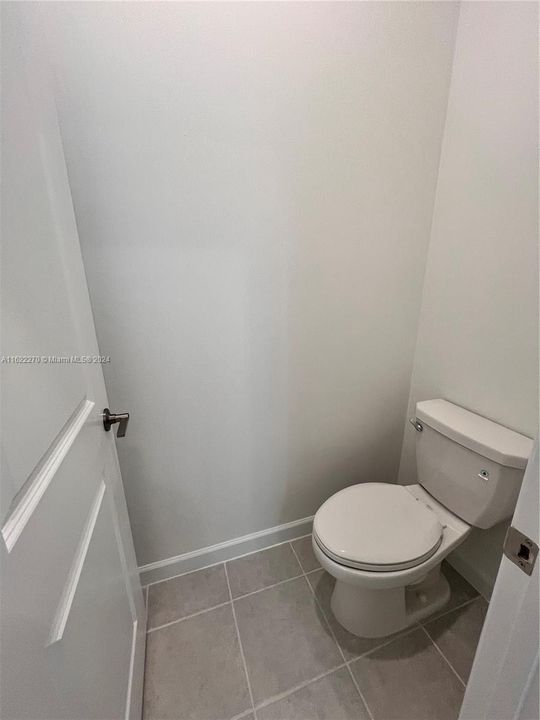 For Rent: $2,950 (3 beds, 2 baths, 1649 Square Feet)