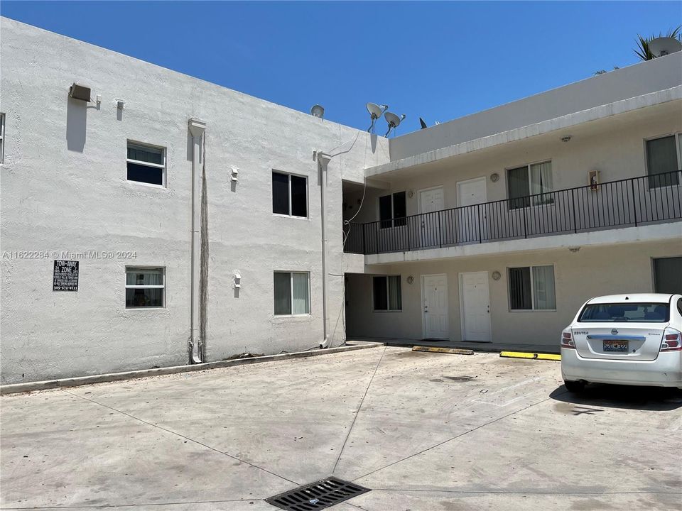 Recently Rented: $2,250 (2 beds, 1 baths, 18376 Square Feet)