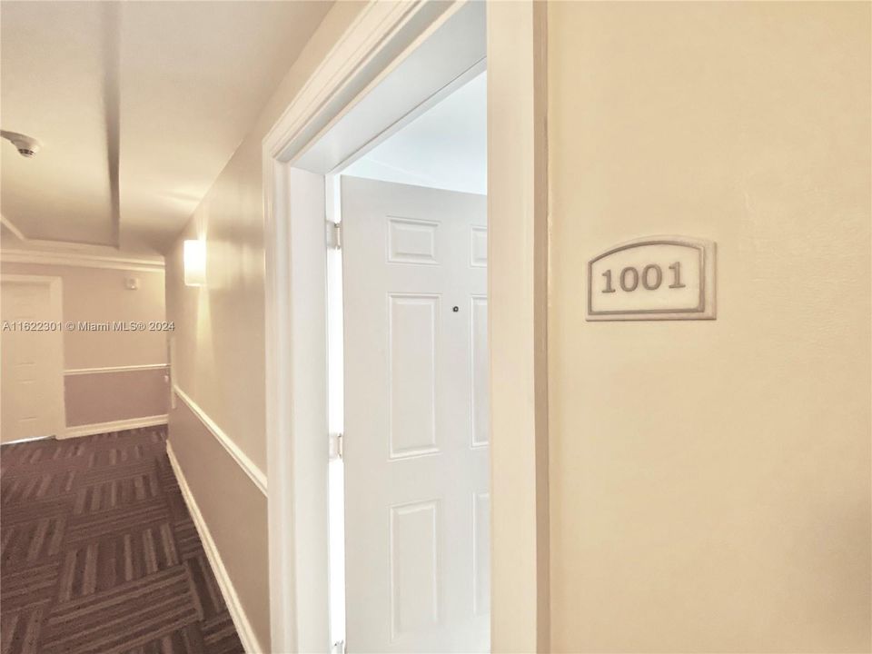 Недавно арендовано: $2,200 (1 спален, 1 ванн, 703 Квадратных фут)