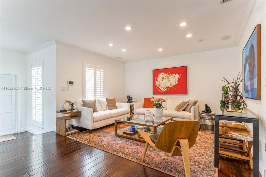 Living Room towards Entrance