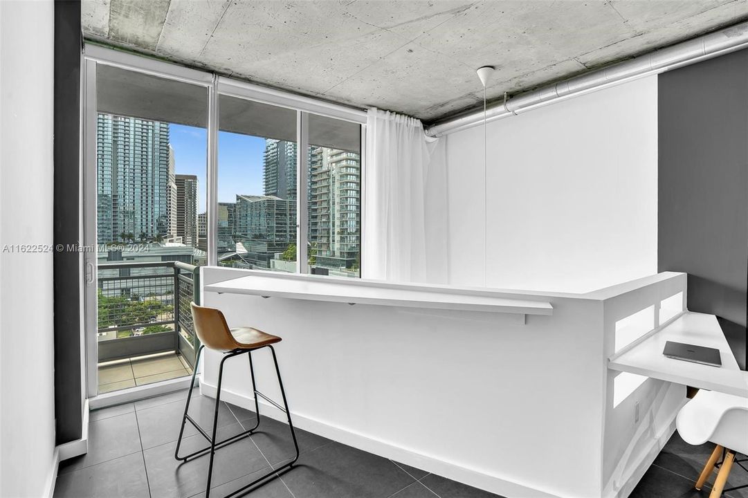 For Sale: $485,000 (1 beds, 1 baths, 795 Square Feet)