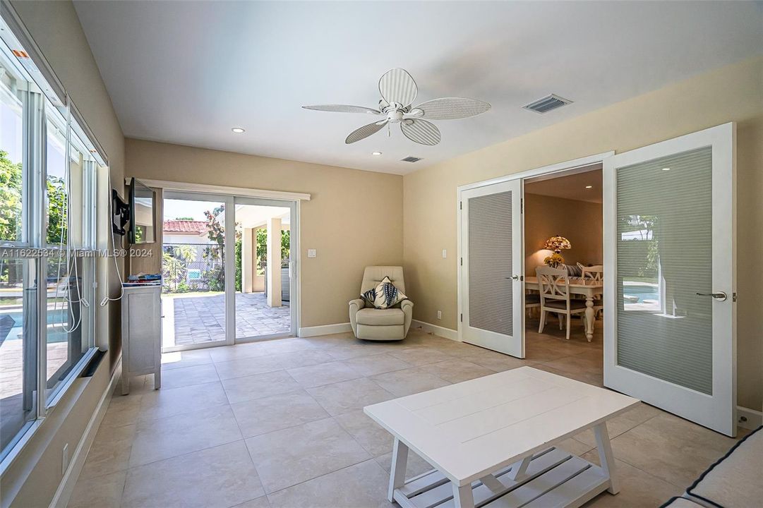 Recently Sold: $1,800,000 (3 beds, 2 baths, 1628 Square Feet)