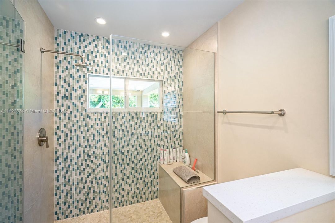 Recently Sold: $1,800,000 (3 beds, 2 baths, 1628 Square Feet)