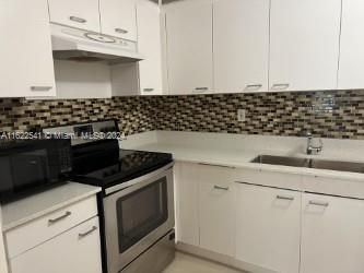 Recently Rented: $3,500 (2 beds, 2 baths, 1277 Square Feet)