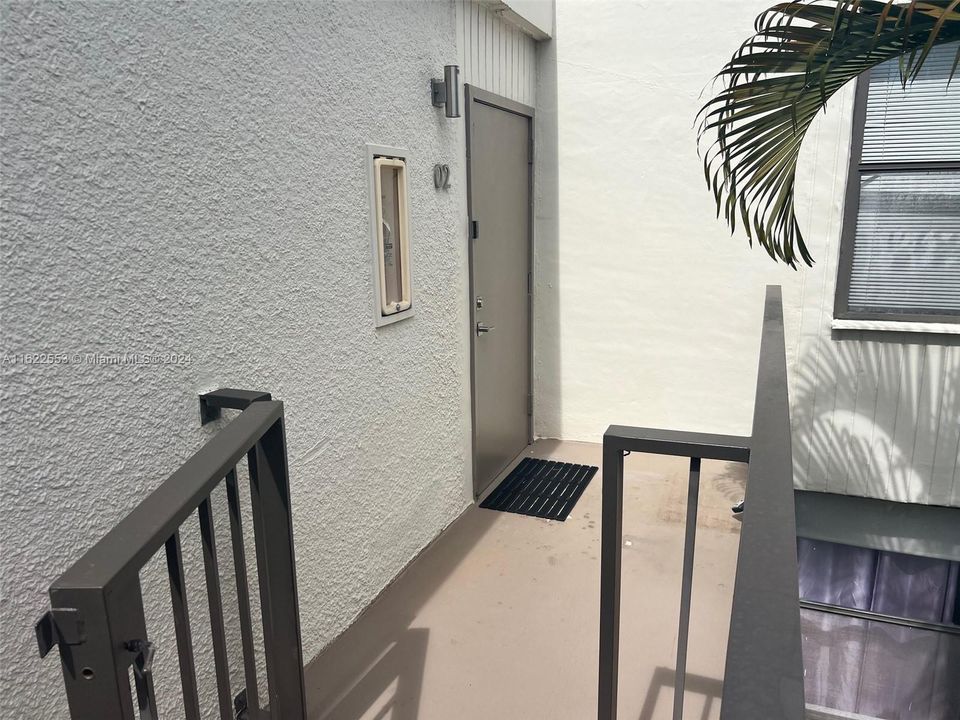 Recently Rented: $2,900 (3 beds, 2 baths, 1380 Square Feet)