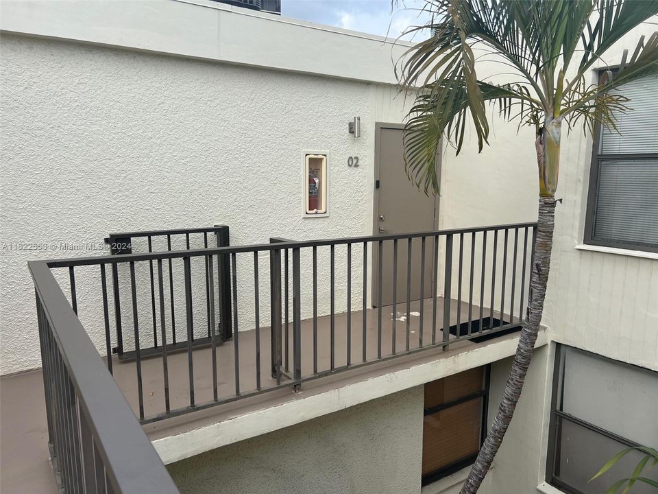 Recently Rented: $2,900 (3 beds, 2 baths, 1380 Square Feet)