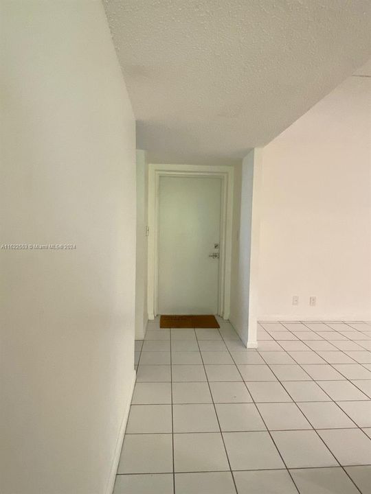 Recently Rented: $2,900 (3 beds, 2 baths, 1380 Square Feet)