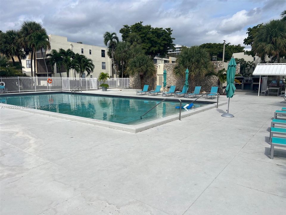 Recently Rented: $2,900 (3 beds, 2 baths, 1380 Square Feet)