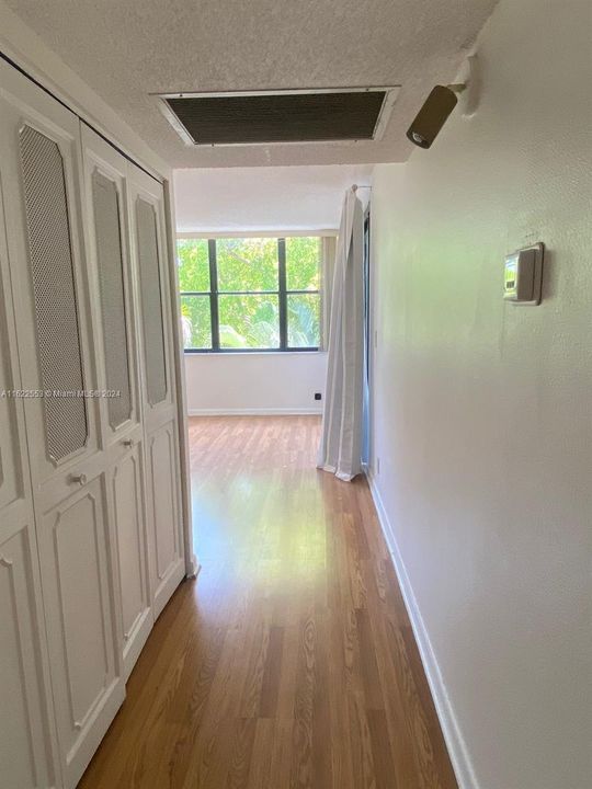 Recently Rented: $2,900 (3 beds, 2 baths, 1380 Square Feet)
