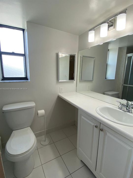 Recently Rented: $2,900 (3 beds, 2 baths, 1380 Square Feet)