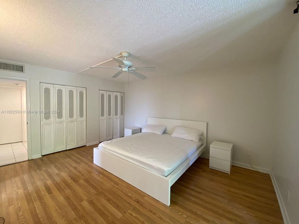 Recently Rented: $2,900 (3 beds, 2 baths, 1380 Square Feet)