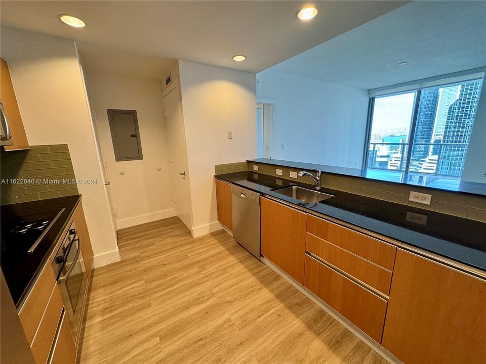 Недавно арендовано: $3,199 (1 спален, 1 ванн, 843 Квадратных фут)