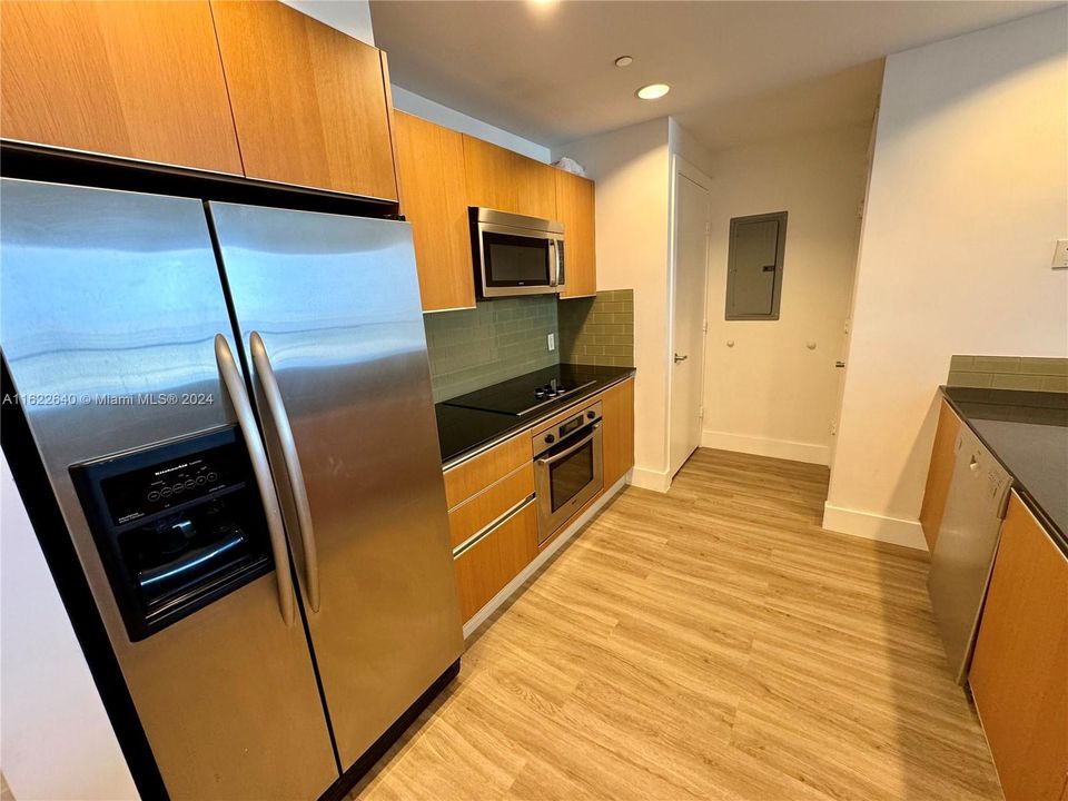 Недавно арендовано: $3,199 (1 спален, 1 ванн, 843 Квадратных фут)