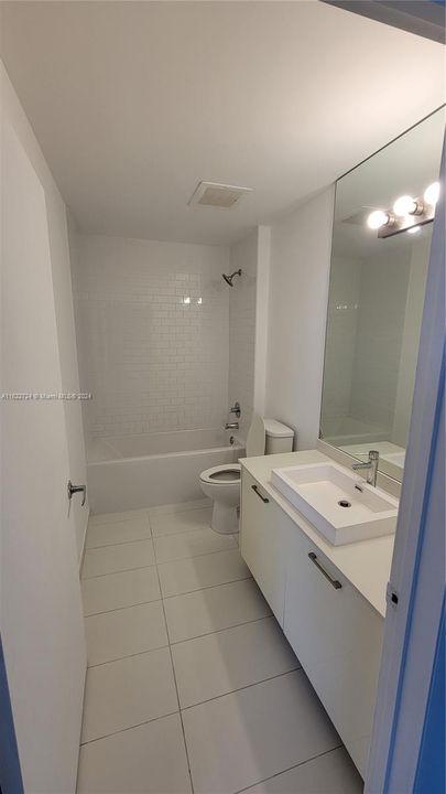 Active With Contract: $349,000 (1 beds, 1 baths, 533 Square Feet)