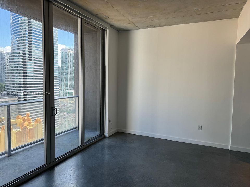 Active With Contract: $349,000 (1 beds, 1 baths, 533 Square Feet)