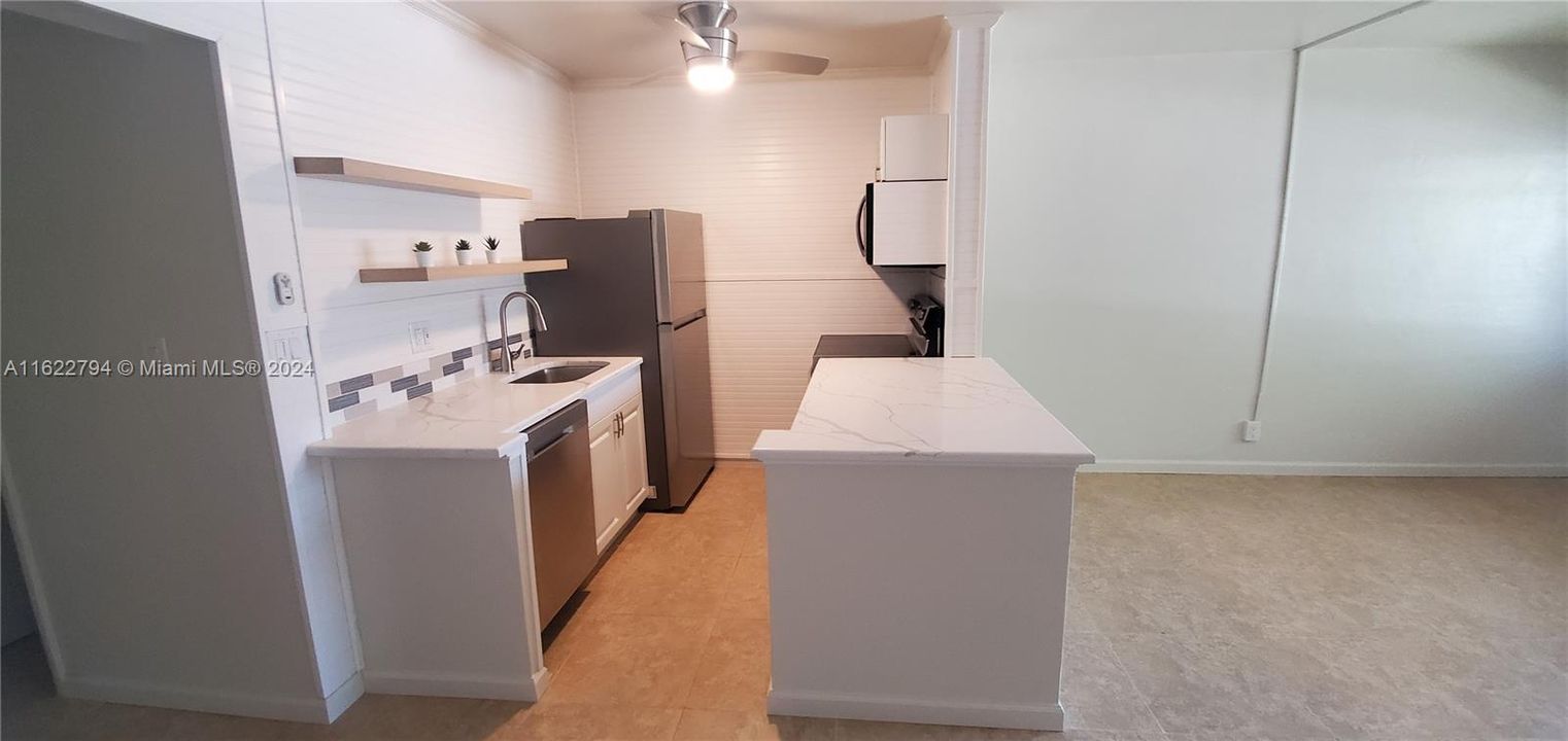 For Rent: $1,600 (1 beds, 1 baths, 600 Square Feet)