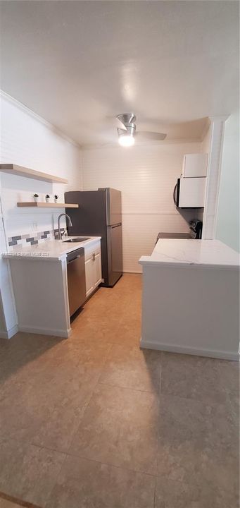 For Rent: $1,600 (1 beds, 1 baths, 600 Square Feet)