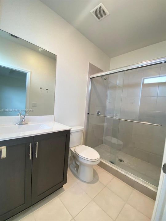 For Rent: $2,800 (3 beds, 2 baths, 1483 Square Feet)