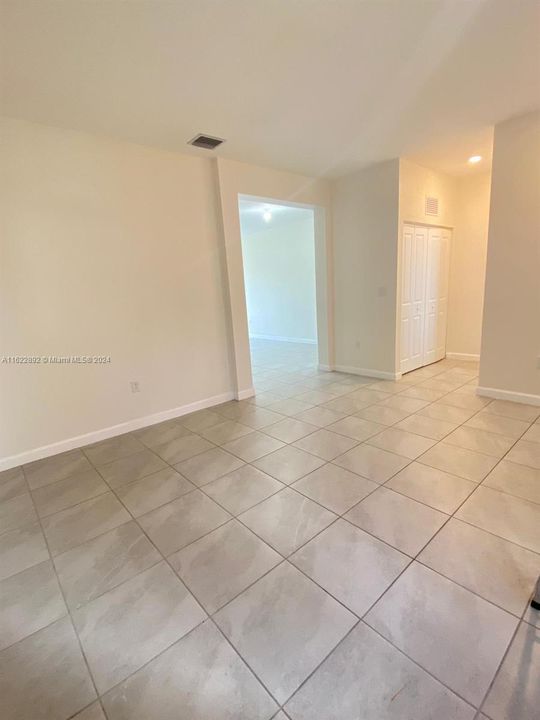 For Rent: $2,800 (3 beds, 2 baths, 1483 Square Feet)