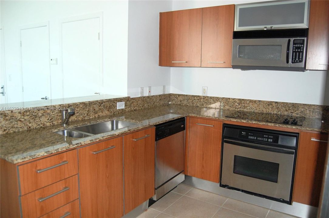 Recientemente alquilado: $2,500 (1 camas, 1 baños, 797 Pies cuadrados)