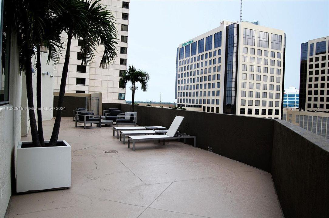 Recientemente alquilado: $2,500 (1 camas, 1 baños, 797 Pies cuadrados)